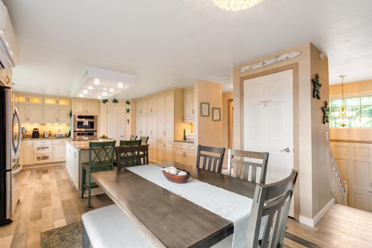 Driftwood Hideaway Villa Camano ภายนอก รูปภาพ